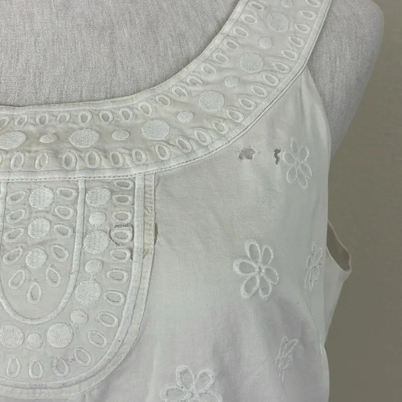 Vineyard vines eyelet dress size 10 - Picture 4 of 6